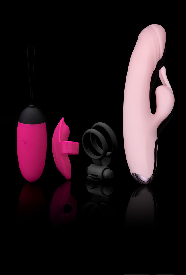 TheBadPeach Hot Date Couple's Sex Toy Kit (4 Piece)